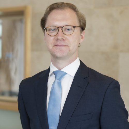 Dr. Bernd Justin Jutte